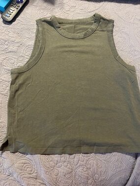 LULULEMON “tank”